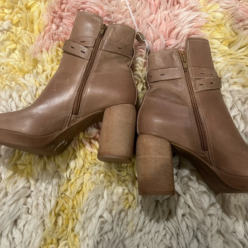 Lucky Brand Natesa Boots Women's US 10 Leather Block Heel Bootie nwot